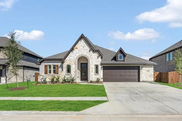 409 Chestnut Lane, Glenn Heights, TX 75154