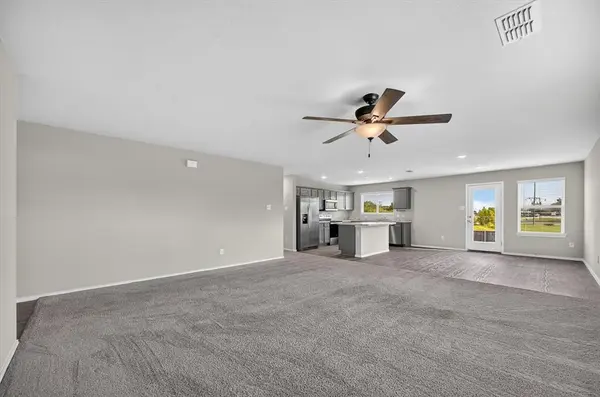 106 N Island Drive, Terrell, TX 75160