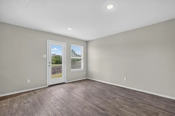 106 N Island Drive, Terrell, TX 75160