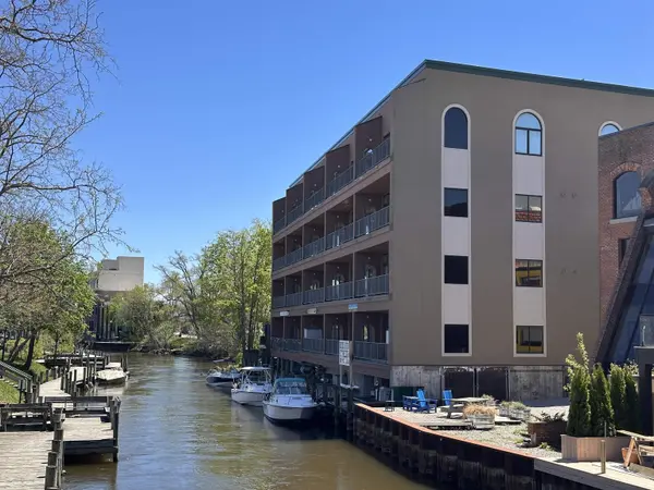 317 E Front ST, Traverse City, MI 49684