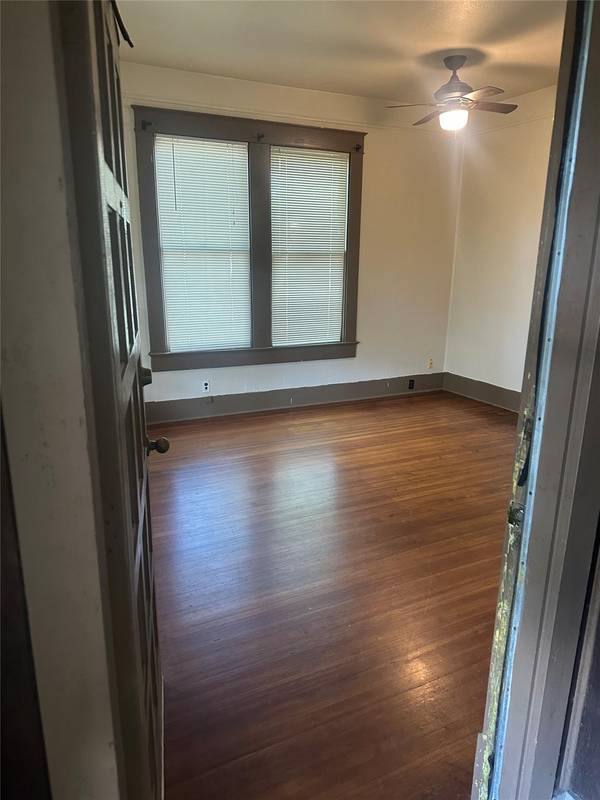 610 W Odell ST #B, Austin, TX 78752