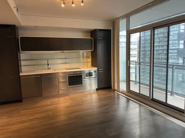 45 Charles ST E #2011, Toronto C08, ON M4Y 1S2
