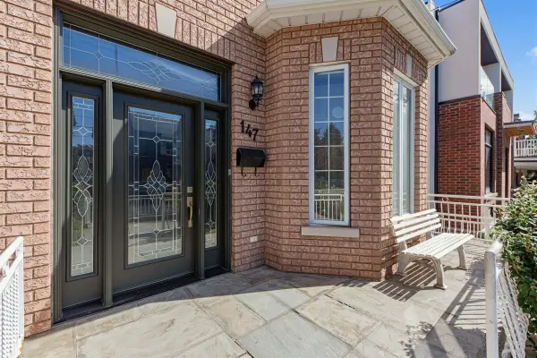 147 Dovercourt RD, Toronto C01, ON M6J 3C5