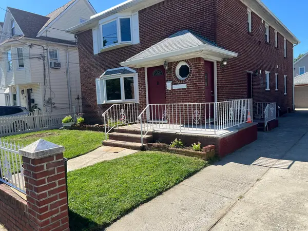 14112 250th ST, Rosedale, NY 11422