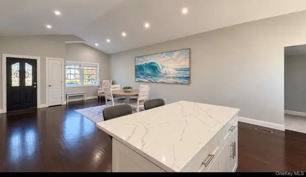 22 5th AVE, Farmingdale, NY 11735