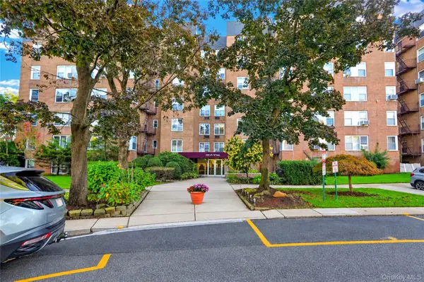 209-25 18th AVE #2F, Bayside, NY 11360