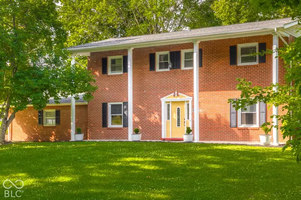 9231 N Cherry Hills DR, Columbus, IN 47201