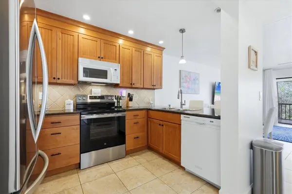 4652 RINGWOOD MEADOW #38, Sarasota, FL 34235