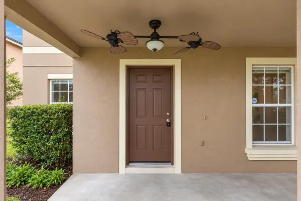 3260 AMBERLEY PARK CIR, Kissimmee, FL 34743