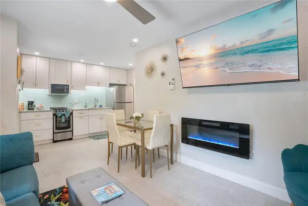 571 SAINT JUDES DR #4, Longboat Key, FL 34228