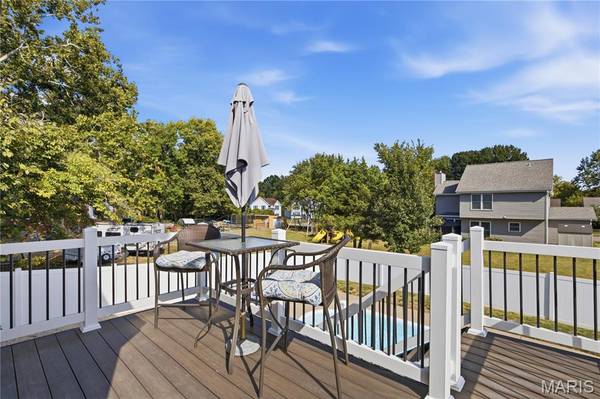 2724 Smiley RD, Maryland Heights, MO 63043
