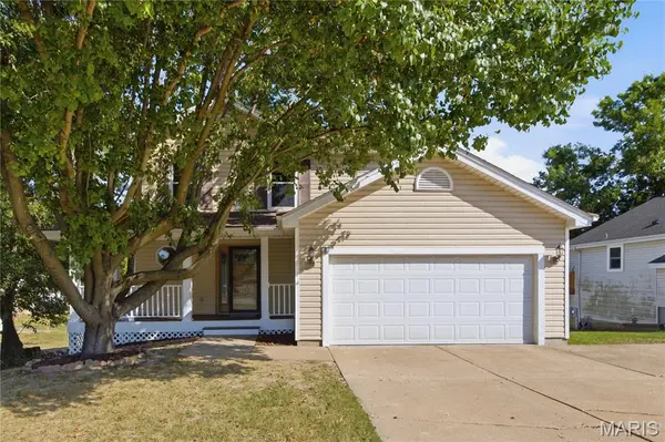 2724 Smiley RD, Maryland Heights, MO 63043