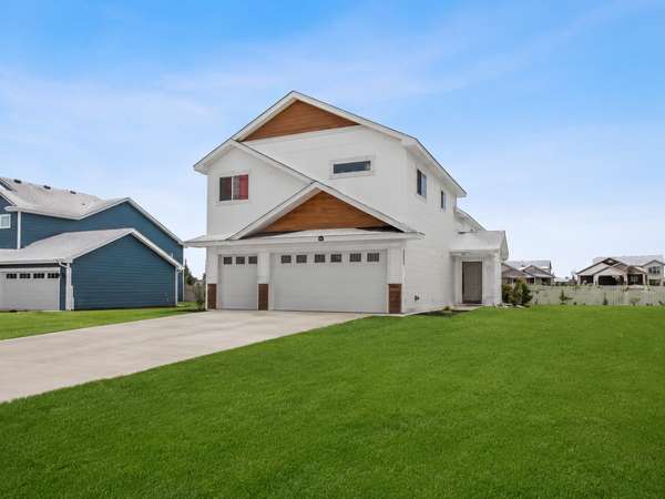 4634 9th ST NE, Saint Cloud, MN 56304