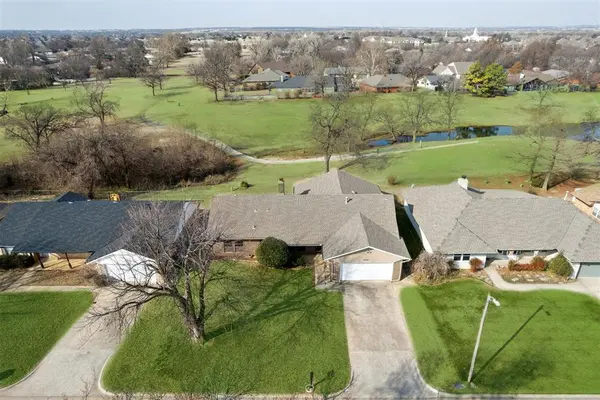 11805 Ashford DR, Yukon, OK 73099