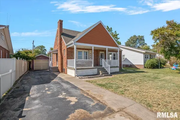 711 N WEBSTER ST, Taylorville, IL 62568