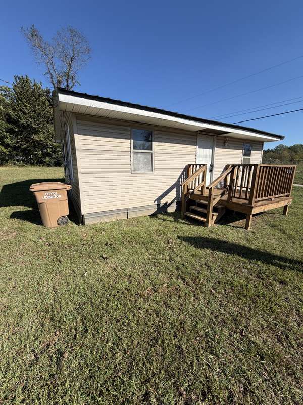 209 Bailey St, Lexington, TN 38351