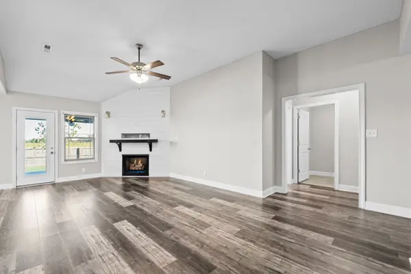 160 Ambridge St, Oak Grove, KY 42262