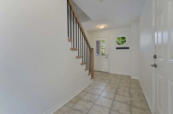 57 Ferndale DR S #7, Barrie, ON L4N 5T6