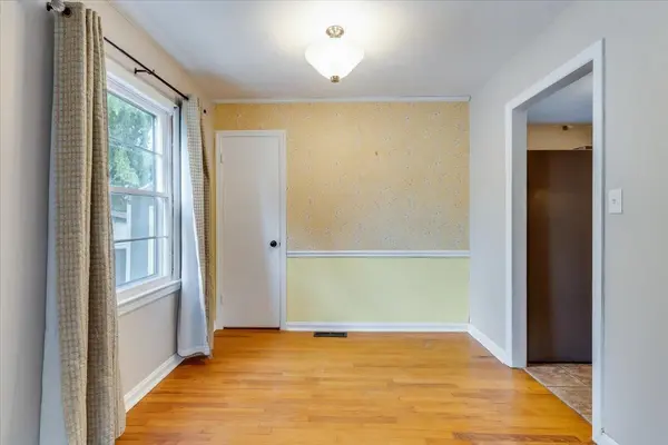 932 N Ridgewood, Wichita, KS 67208