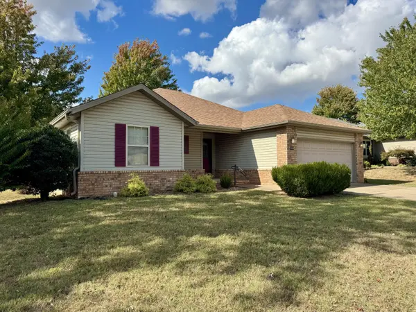 425 S Canton AVE, Springfield, MO 65802