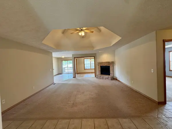 425 S Canton AVE, Springfield, MO 65802