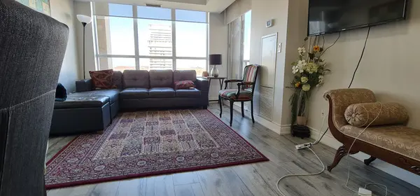 4090 Living Arts DR #1906, Mississauga, ON L5B 4M8