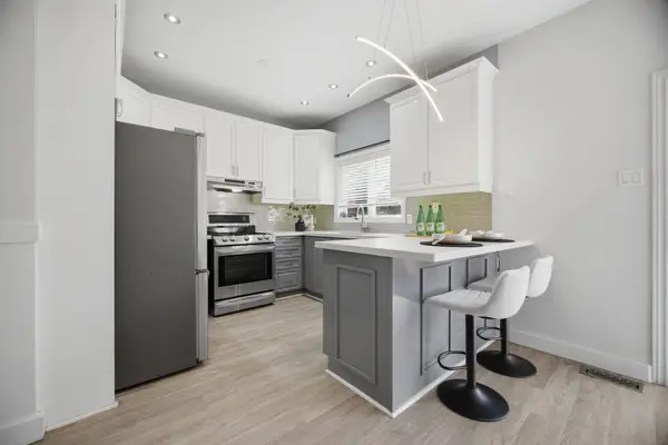 5 Westhampton WAY, Hamilton, ON L8E 6C8