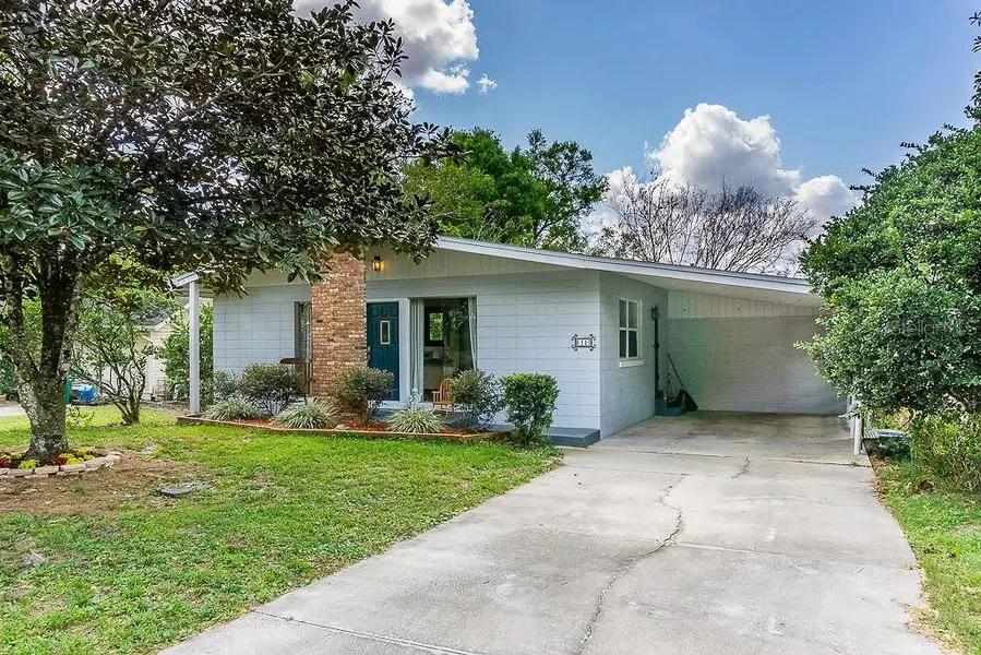 11 S UNIVERSITY CIR, Deland, FL 32724