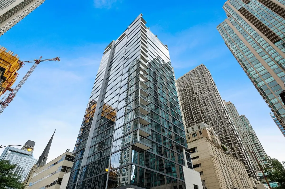 8 E Huron ST #1306, Chicago, IL 60611