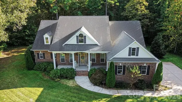 8611 Kerns Meadow LN, Huntersville, NC 28078