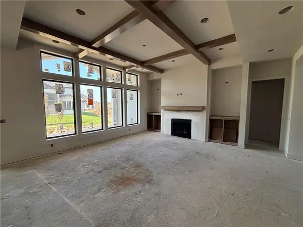 17524 Carter ST, Overland Park, KS 66221