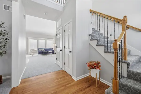 2325 W Piatt LN, Olathe, KS 66061