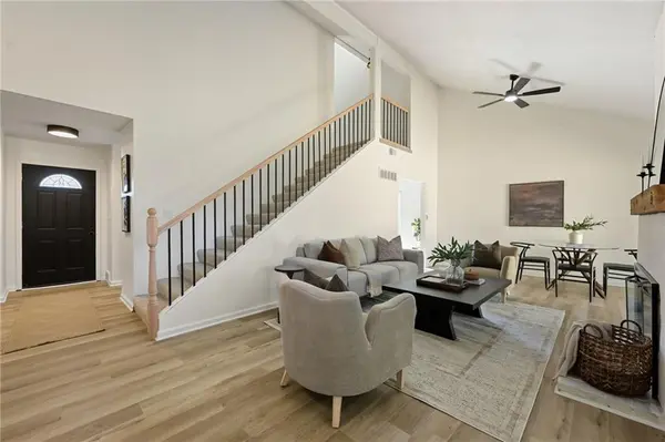 6603 Earnshaw ST, Shawnee, KS 66216