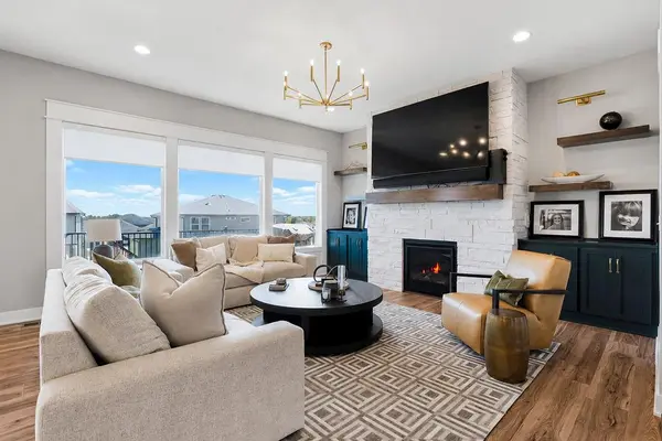 1713 SW Arbormill TER, Lee's Summit, MO 64082