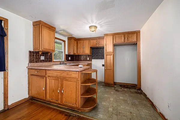 5530 sloan AVE, Kansas City, KS 66104