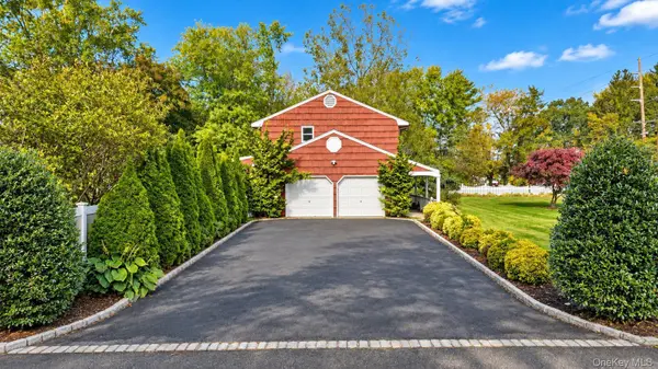 845 Park AVE, Huntington, NY 11743