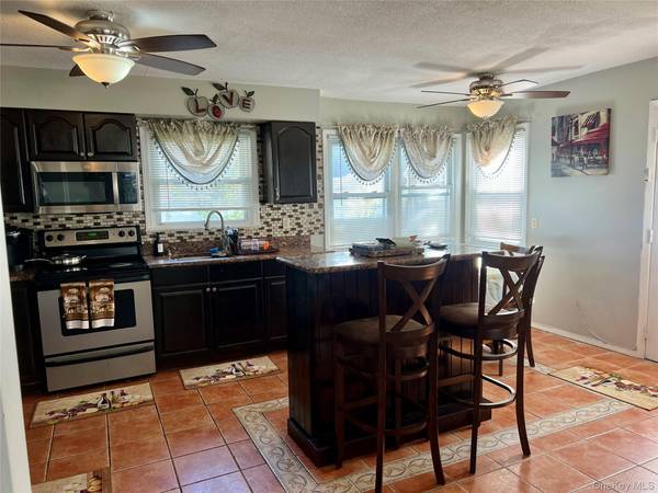 138 Mason ST, Hempstead, NY 11550