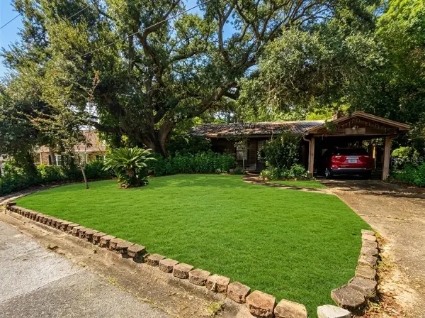 304 IOWA ST, Niceville, FL 32578