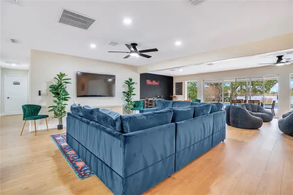 411 ROCK LAKE DR, Orlando, FL 32805