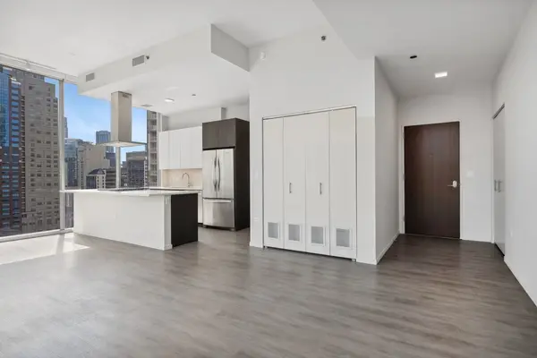 8 E Huron ST #2002, Chicago, IL 60611