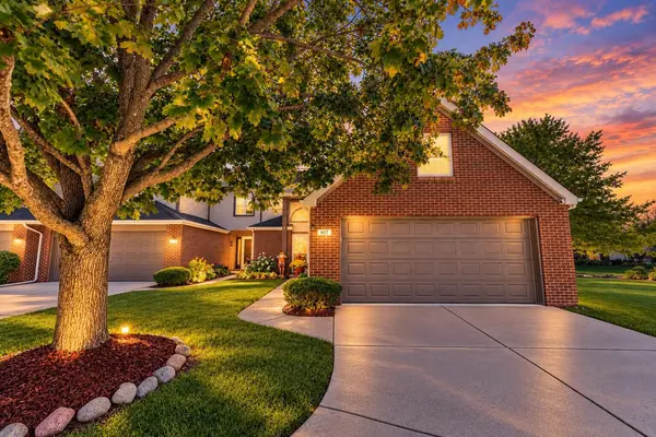 607 W 93rd Court, Crown Point, IN 46307