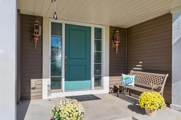 20419 Everton TRL N, Forest Lake, MN 55025