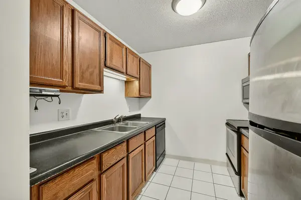 2106 Valleyhigh DR NW #A207, Rochester, MN 55901
