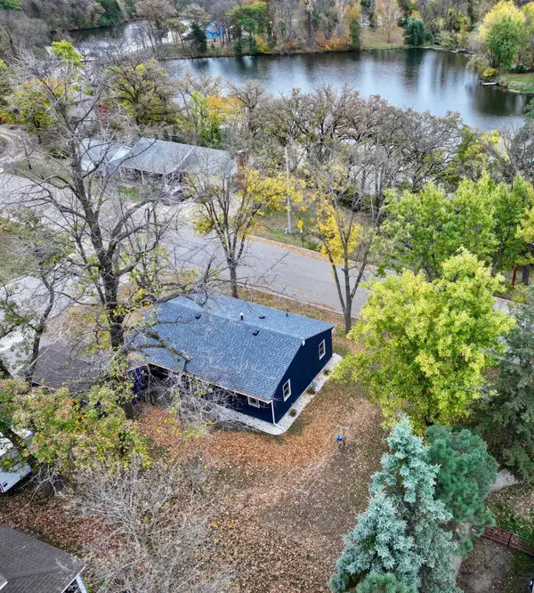 213 1st AVE SE, New London, MN 56273
