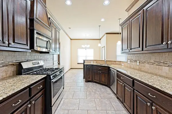 815 N Richland RD, Tuttle, OK 73089