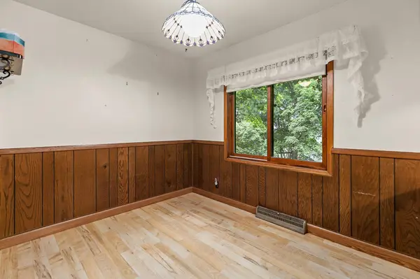 110 WOODSIDE CT, Neenah, WI 54956