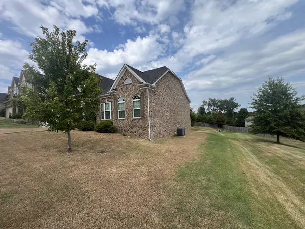 447 Warren Hill Dr, Mount Juliet, TN 37122