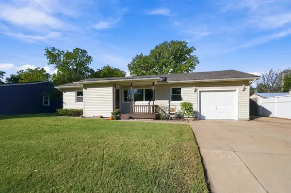 627 S Opal St, Maize, KS 67101