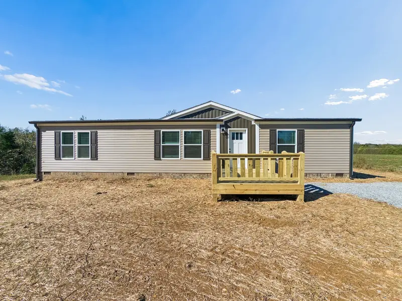 289 Oakmere Ln, Lafayette, TN 37083
