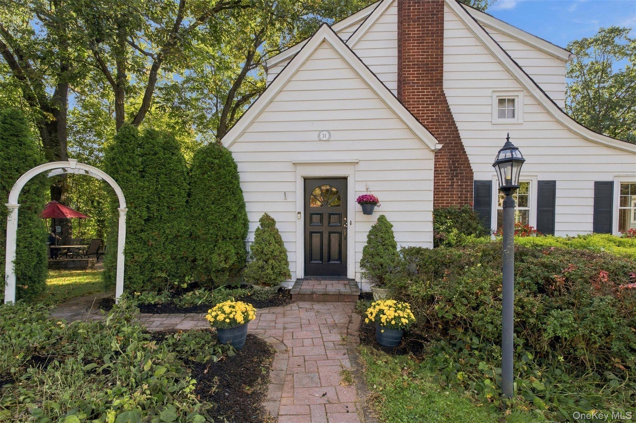 34 General Heath AVE, White Plains, NY 10603